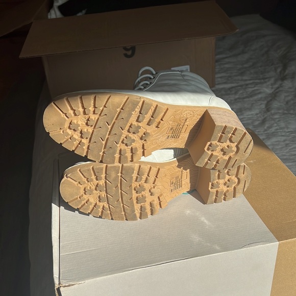 Maurice’s grey Boots - Picture 4 of 5